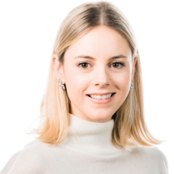 Meet your Posher, Christie - Picture 1 of 1